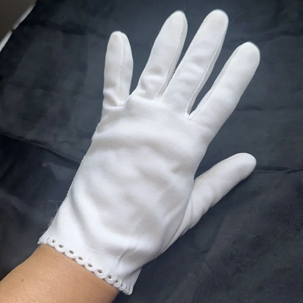 Vintage Aris white cotton wrist gloves with eyelet‎ hem
